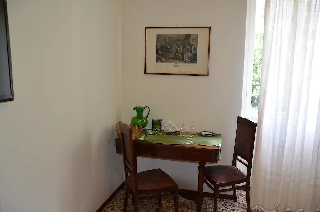 Green Quercia Apartment Como 0*,  Italy